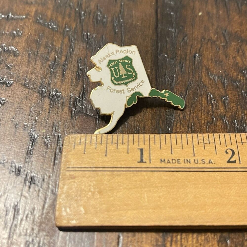 Alaska US Forestry Service Collectible Souvenir Pin White Enamel Gold Toned